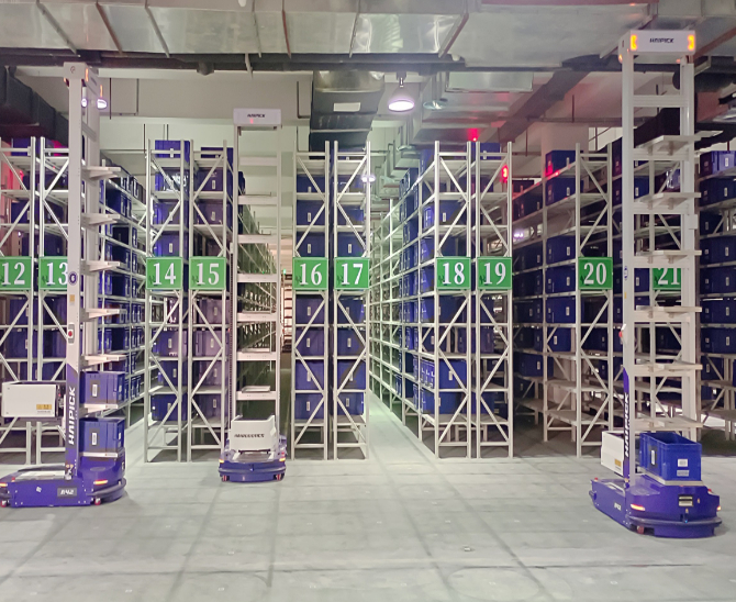 某大型医药有限公司医药物流中心机器人