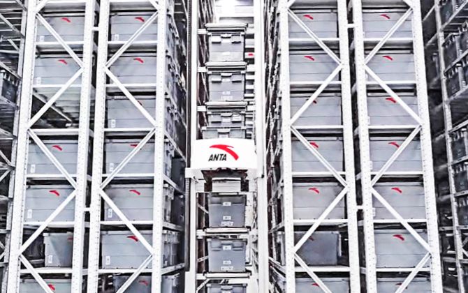 安踏X米兰创新：3500平方米实现每天超12万件出库量